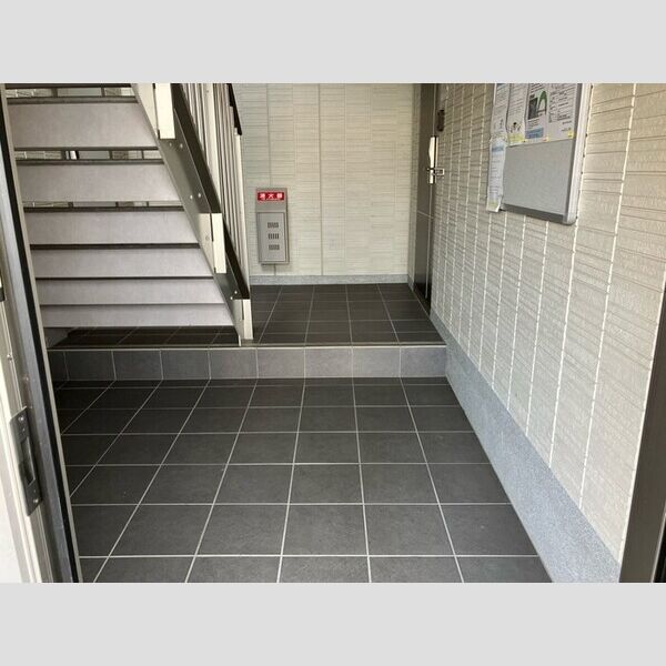 エントランス (エントランス)