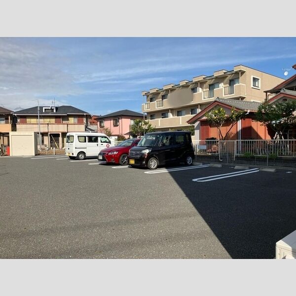 駐車場 (駐車場)