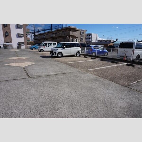 駐車場 (駐車場)