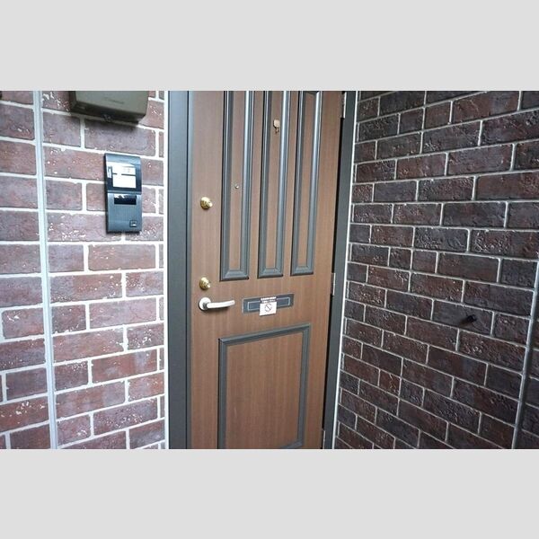 エントランス (エントランス)