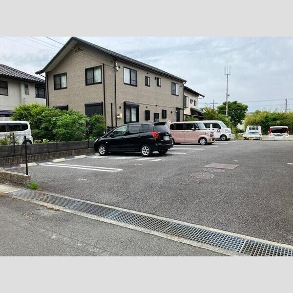 駐車場 (駐車場)
