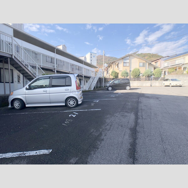 駐車場 (駐車場)