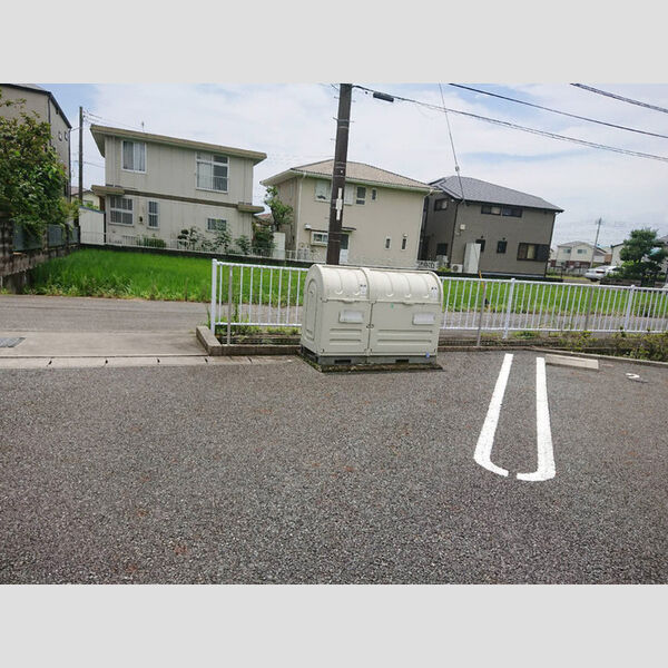 現地周辺 (ゴミ置き場)
