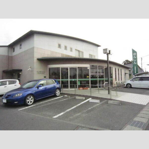 現地周辺 (三島信用金庫)