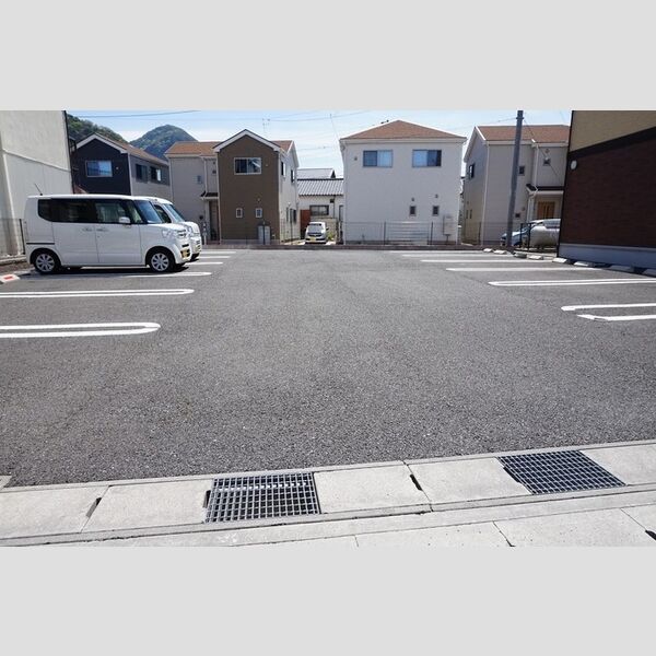 駐車場 (駐車場)