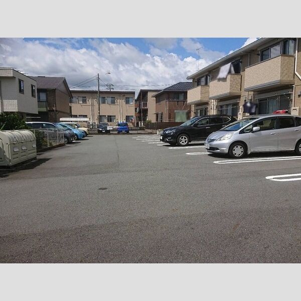 駐車場 (駐車場)