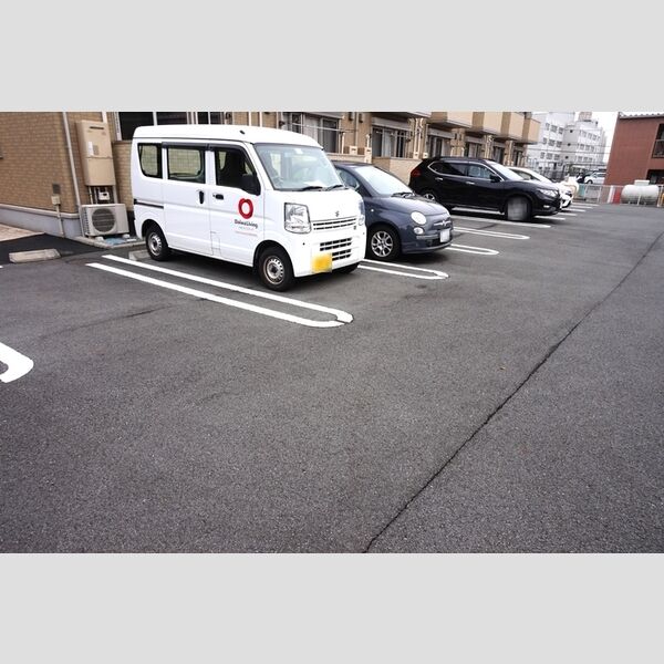 駐車場 (駐車場)