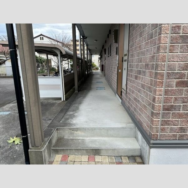 エントランス (エントランス)