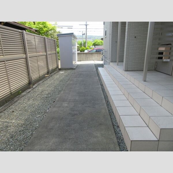 エントランス (エントランス)