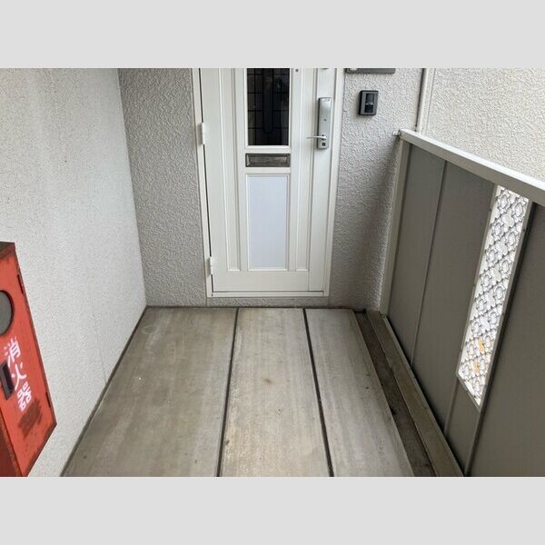 エントランス (エントランス)