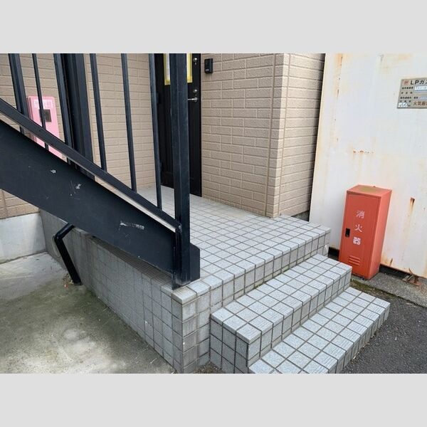 エントランス (エントランス)