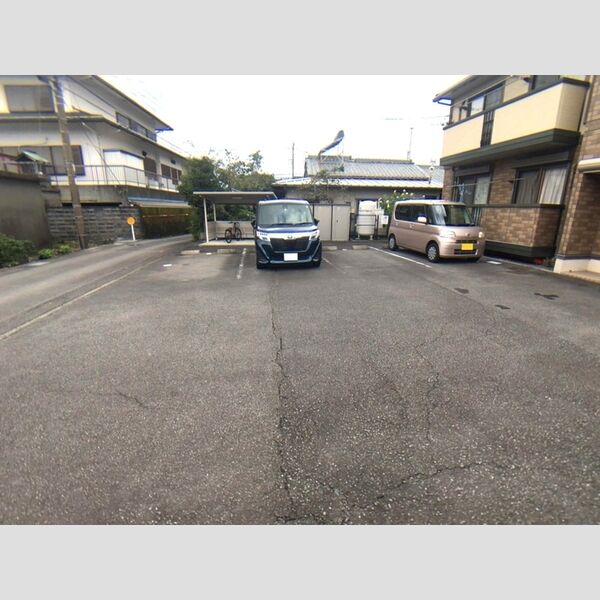 駐車場 (駐車場)