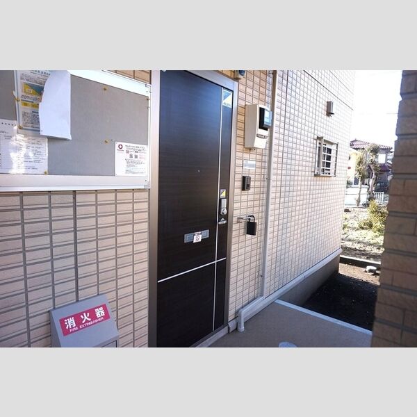 エントランス (エントランス)