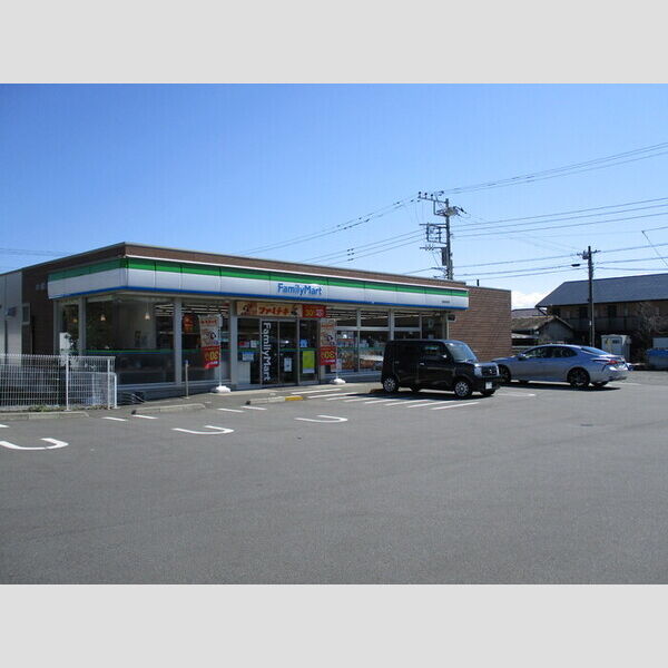 現地周辺 (ファミリーマート)