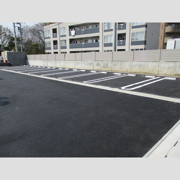 駐車場 (駐車場)