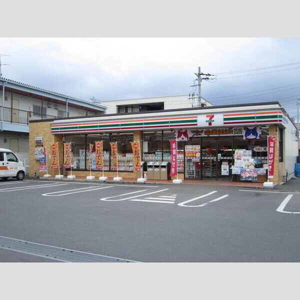 現地周辺 (セブンイレブン)