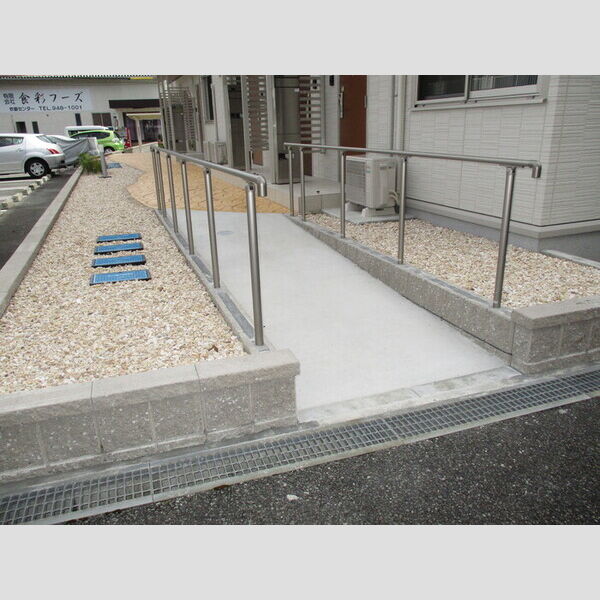 エントランス (エントランス)