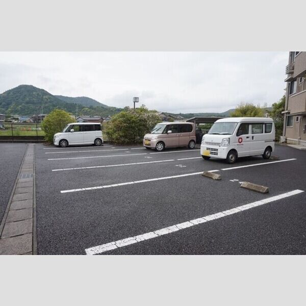 駐車場 (駐車場)