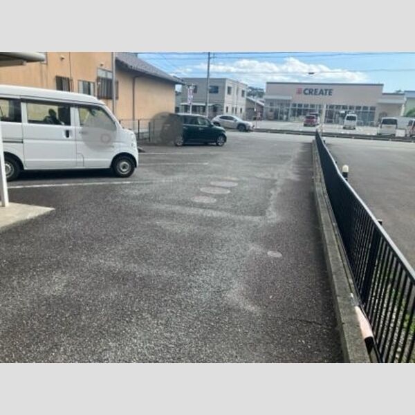 駐車場 (駐車場)