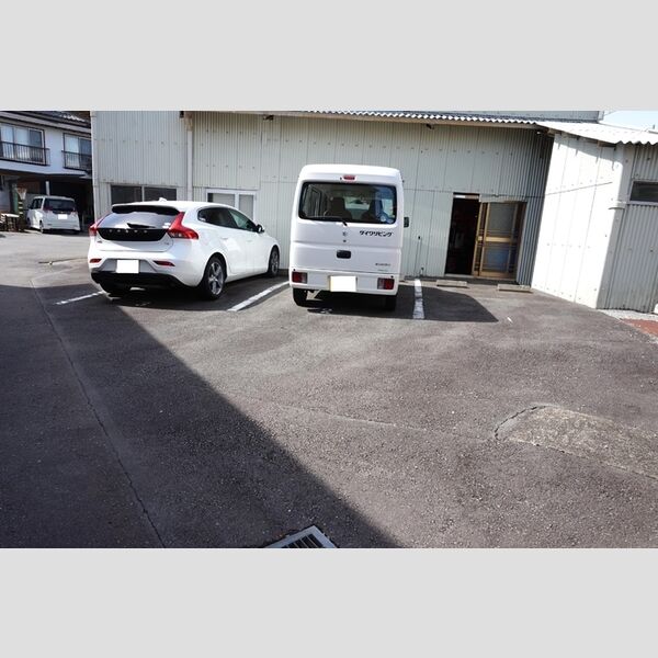 駐車場 (駐車場)