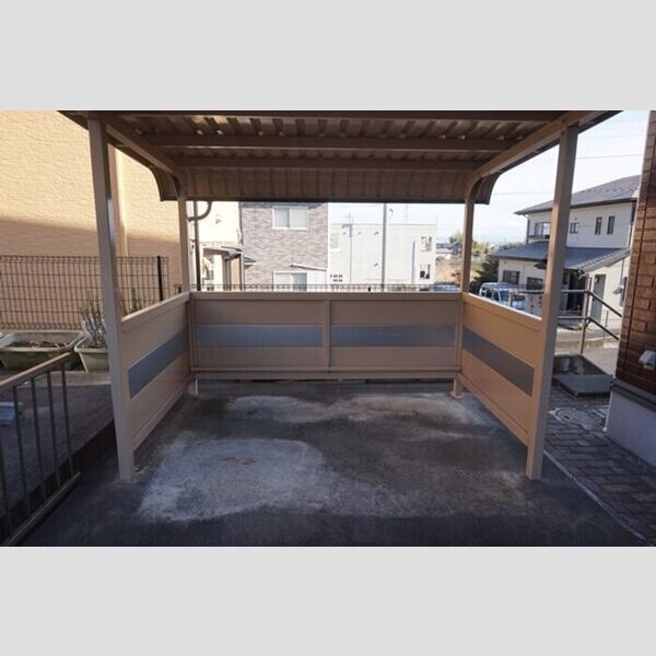 現地周辺 (駐輪場)