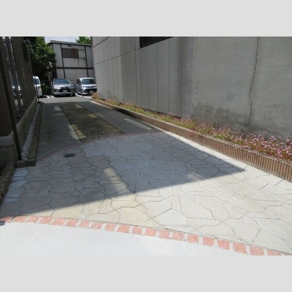エントランス (エントランス)