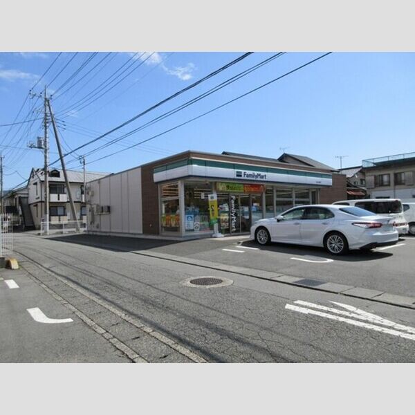 現地周辺 (ファミリーマート韮山中條店)