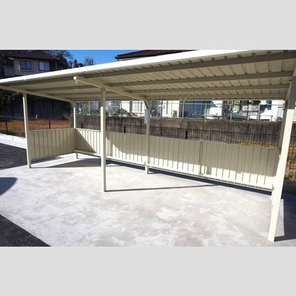 現地周辺 (駐輪場)