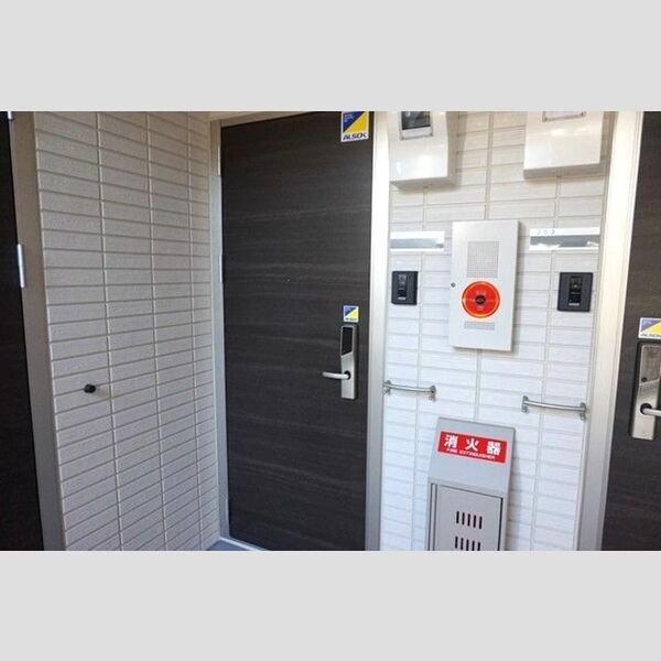 エントランス (エントランス)