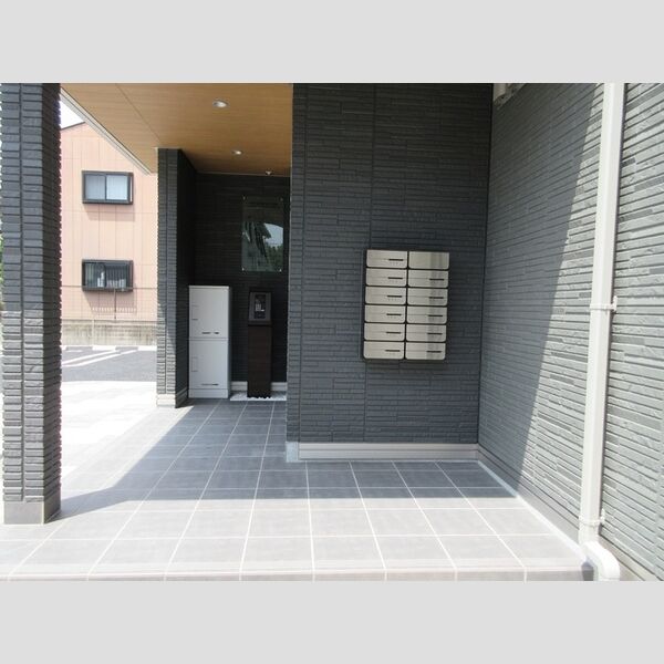 現地周辺 (オートロック宅配ボックス)