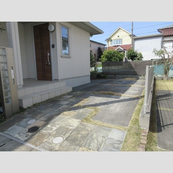 駐車場 (駐車場)