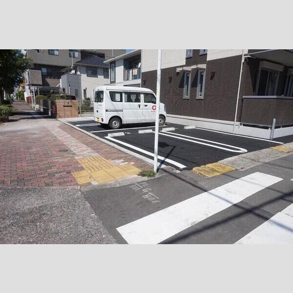 駐車場 (駐車場)