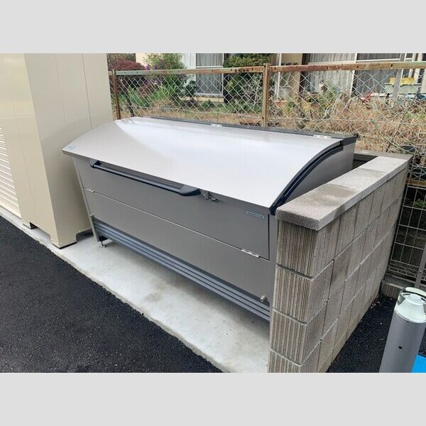 現地周辺 (ゴミボックス)