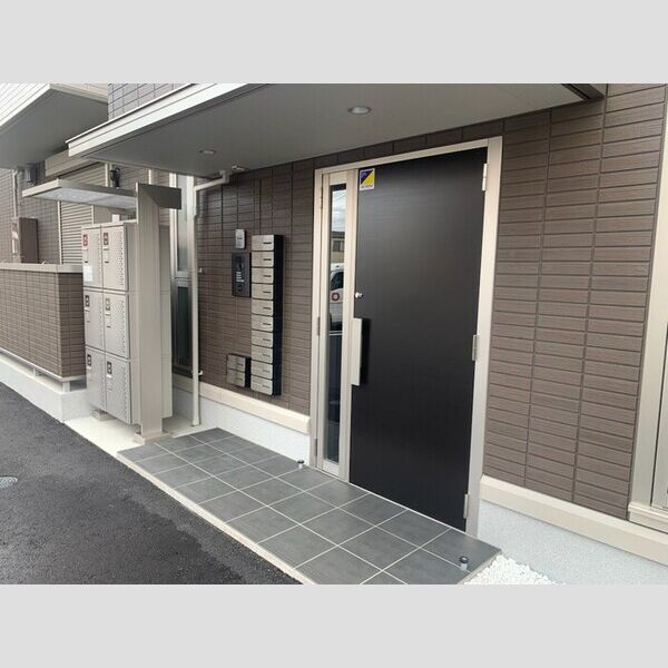 エントランス (エントランス)