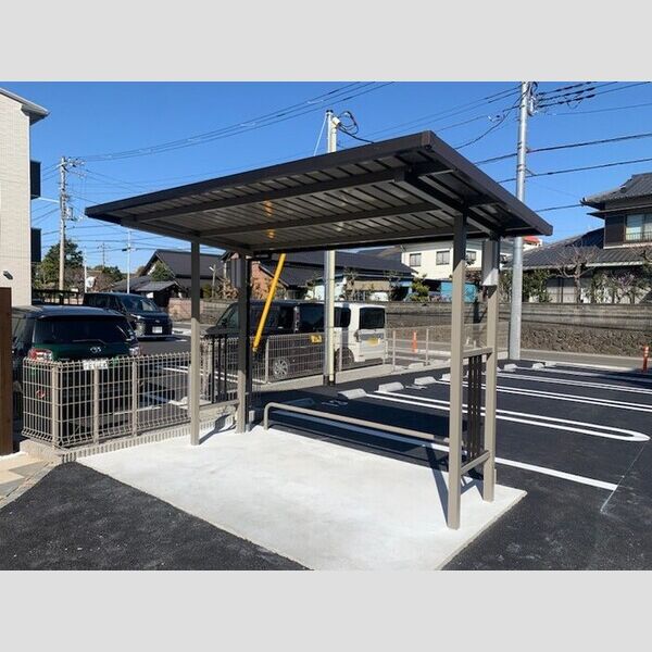 現地周辺 (駐輪場)