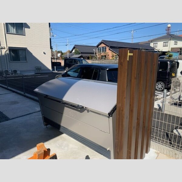 現地周辺 (ゴミBOX)