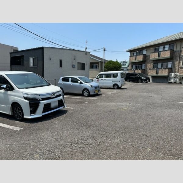 駐車場 (駐車場)