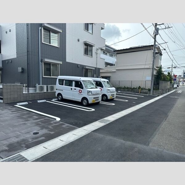 駐車場 (駐車場)