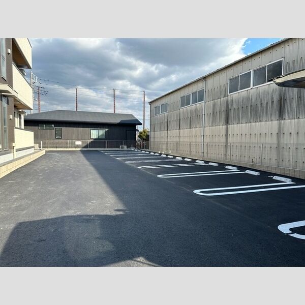 駐車場 (駐車場)