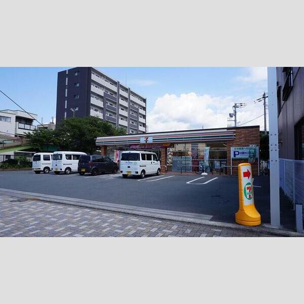 現地周辺 (セブンイレブン沼津白銀店)