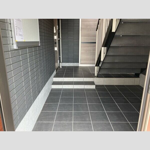 エントランス (エントランス)