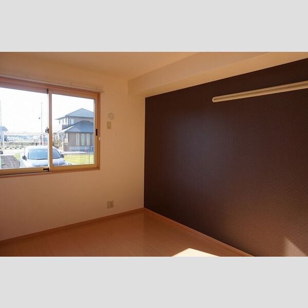 その他 (南側洋室)