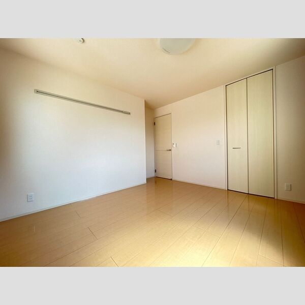 その他 (北側洋室)