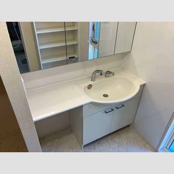 洗面所 (洗髪洗面化粧台)