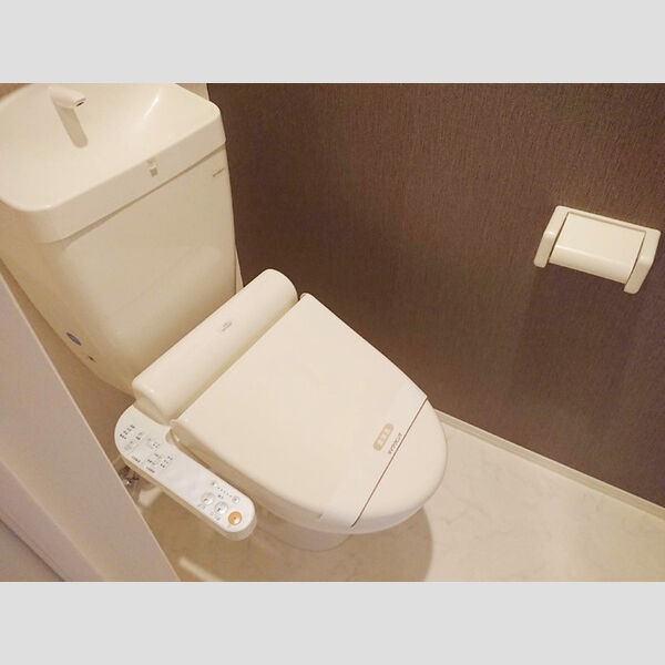 トイレ (温水洗浄暖房便座)