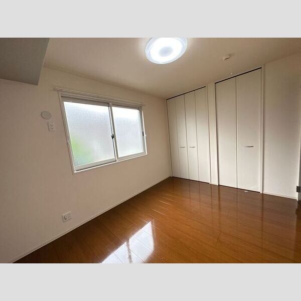 その他 (北側洋室)