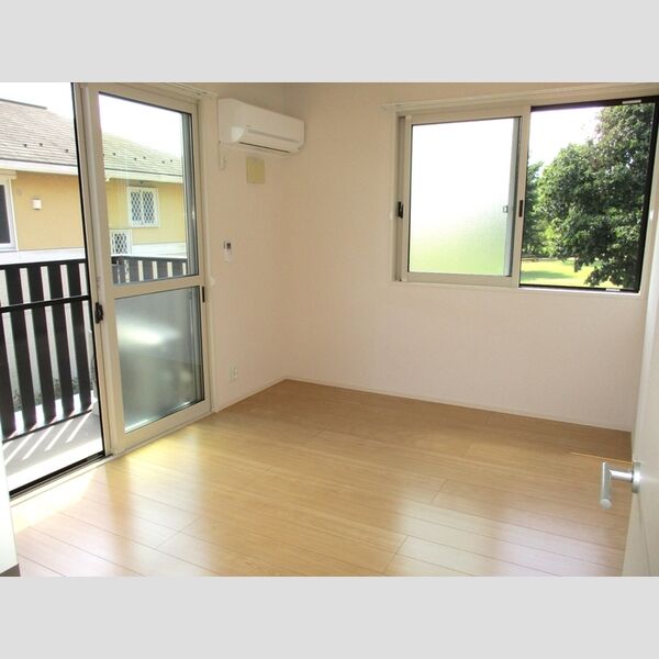 その他 (2階　洋室)