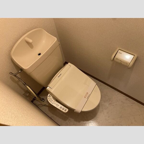 トイレ (温水洗浄暖房便座)