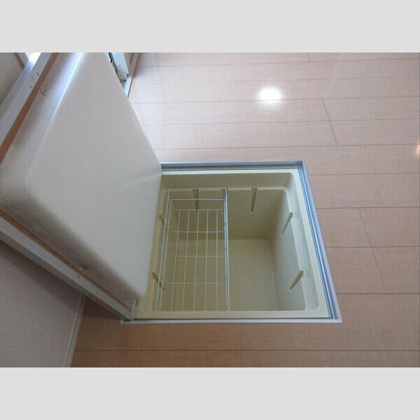 収納 (床下収納)