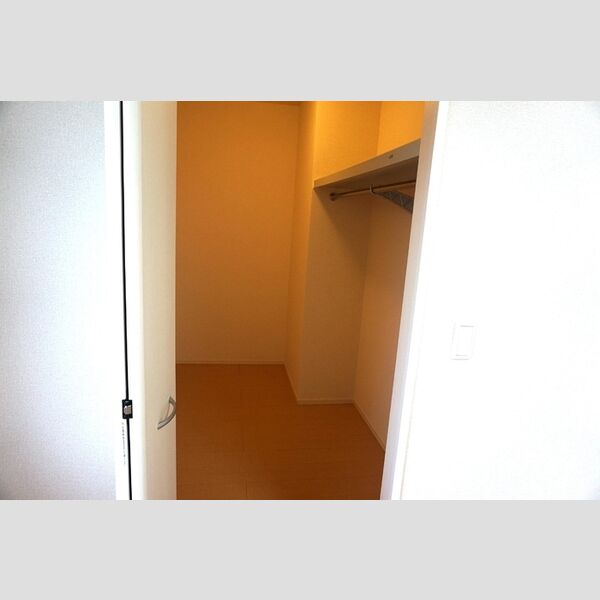 収納 (ウォークインクローゼット)